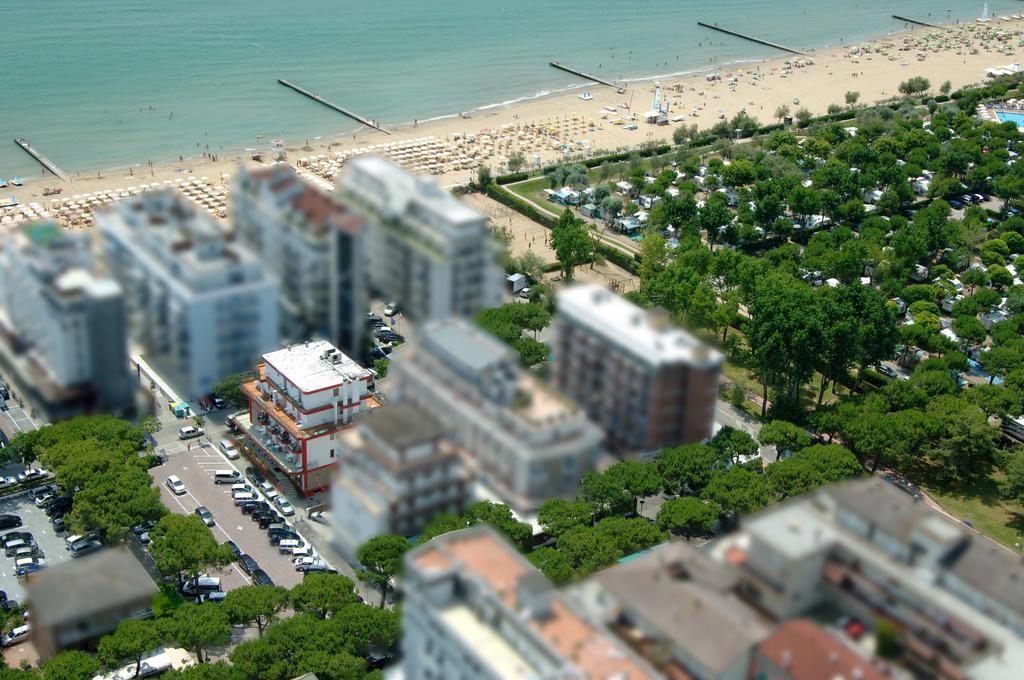 Hotel Midi Lido di Jesolo Exterior photo